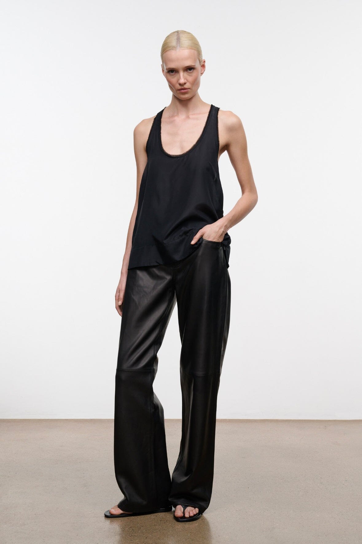 STAUD | Yves Tank Black