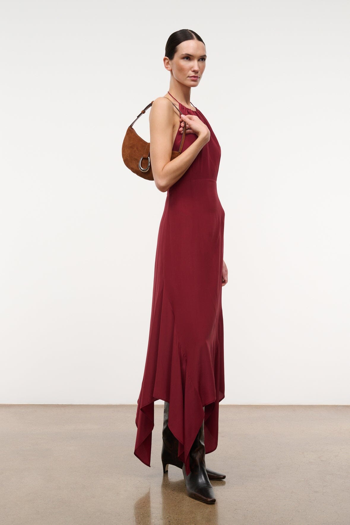 STAUD | Harlow Crescent Shoulder Bag Tabac