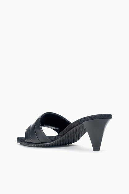 STAUD | Veda Heel Black