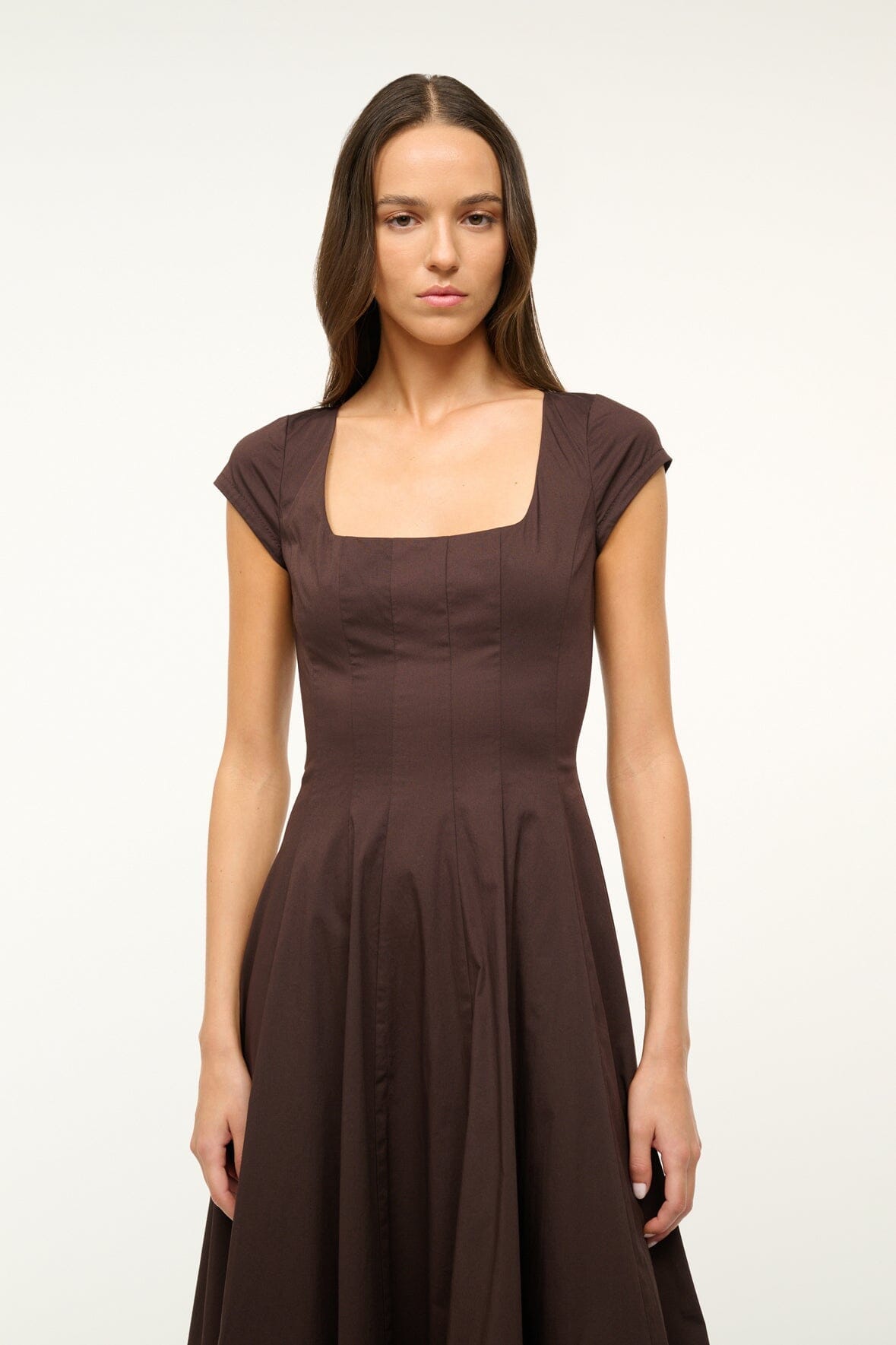 STAUD | Su26 Short Sleeve Wells Dress Earth